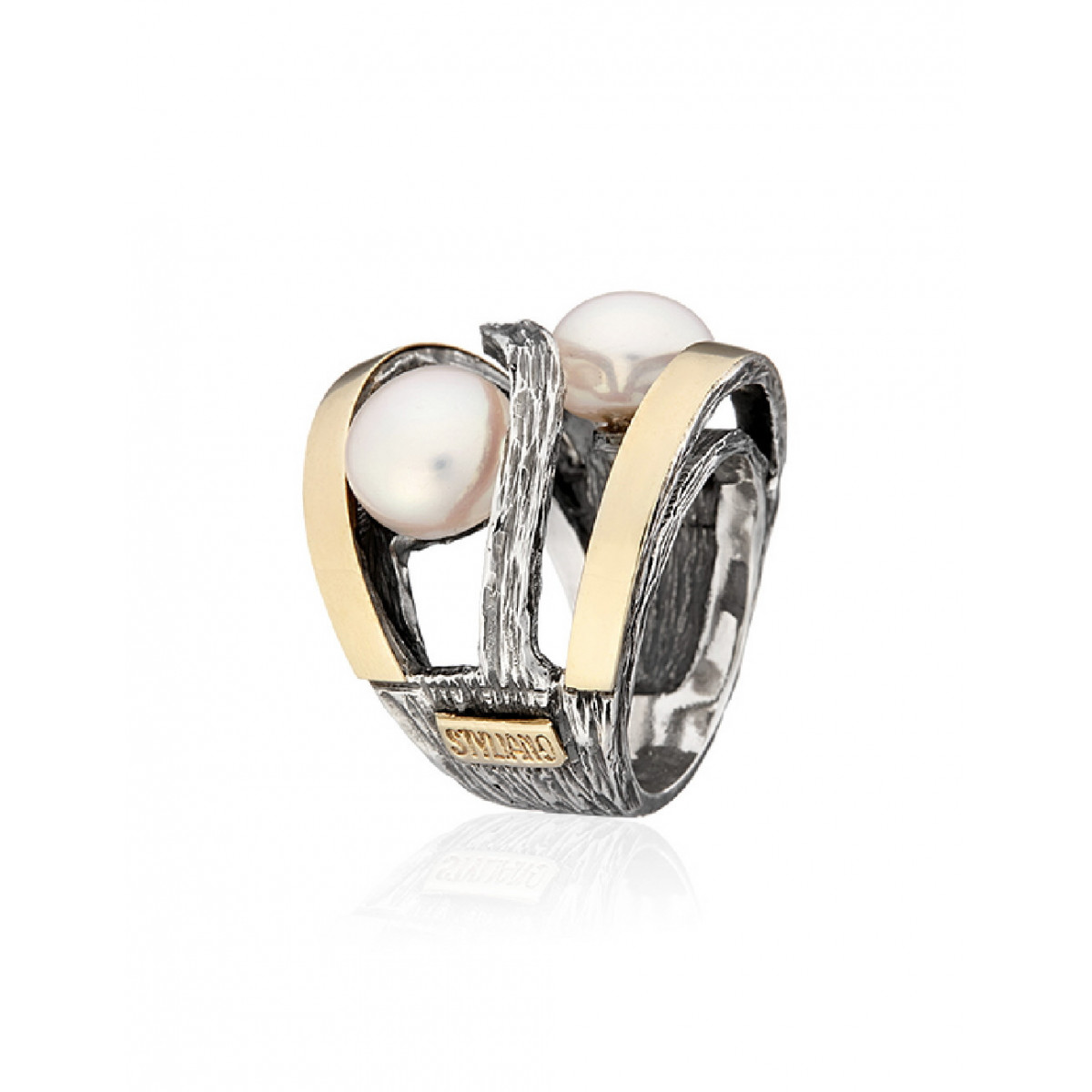 Anillo de plata y oro con perlas