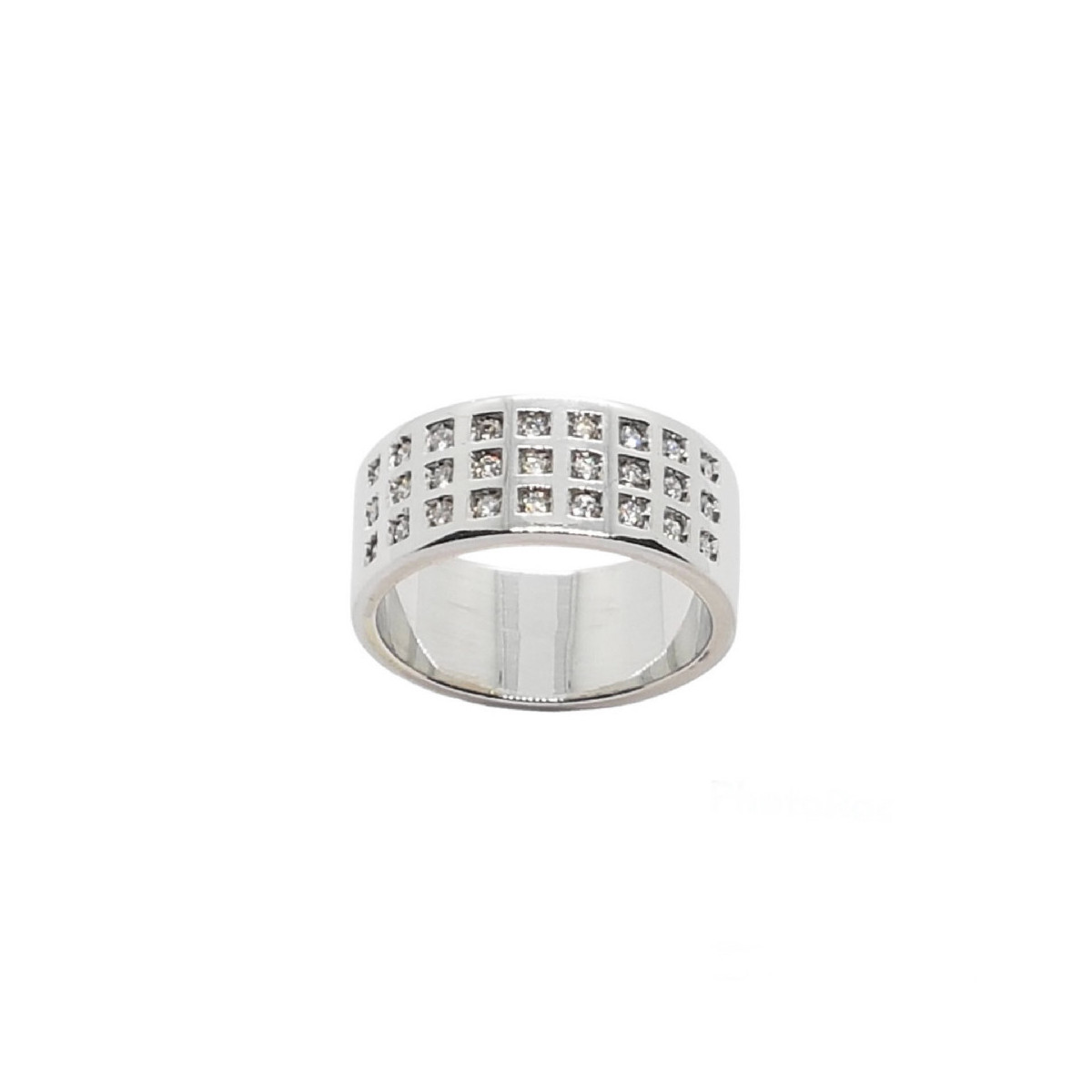 Anillo de oro blanco con diamantes